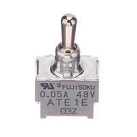 Nidec Components ATE1E-5M3-10-Z ສະບ໌ມິນິເຈີ ໂຕແກລ ສະວິດຊ໌ SPDT, ON-OFF-ON, ໂຕແກລ 6mm, ບັດກະທົບເລີກ 4mm, ເທີມິນລ໌ PC ແບບມຸມຂວາ ມີຊີ້ນຫຼັກ .2", 50mA @ 60V AC/DC, ສາມາດລ້າງໄດ້