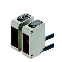 OMRON E3ZM-T63 ເຊັນເຊີ Photoelectric ຂະໜາດກະທັດຮັດ (800 mm)
