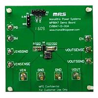 Monolithic Power Systems (MPS) EVKT-8847 ຕົວຄວບຄຸມແຮງດັນໄຟຟ້າ - ຕົວຄວບຄຸມສະຫວັດໄຟຟ້າ ຊຸດນີ້ປະກອບໄປດ້ວຍບອດປະເມີນ EV8847-D-00A, ໜຶ່ງ EVKT-USBI2C-02-BAG, ແລະ ຊັບພະຍາກອນອອນໄລນ໌