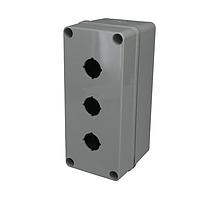 Bud Industries PBB-11819-3 ກອງປຸ່ມກົດ Polycarbonate ກັບປຸ່ມກົດສາມປຸ່ມ (7.1 X 3.2 X 3.4 ນິ້ວ)