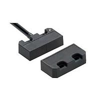 Omron Automation and Safety D40P-SPC-21-05 ສະຫນອງ Reed ຂະໜາດນ້ອຍ, ພລາສຕິກ, 2NC/1NO, 5M