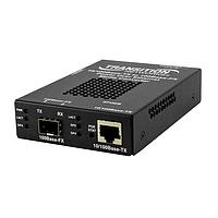 Lantronix SPOEB1039-105-LA ຕົວແປສື່ສານ Media Converters 10/100BASE-TX RJ45 PoE ເປັນ 100BASE-FX, MM LC, 2 KM ມີພໍເວີ -LA Power Supply