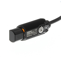OMRON E3RA-RP11 2M ເຊັນເຊີ Photoelectric ທີ່ມີເຄື່ອງຂະຫຍາຍສຽງໃນຕົວ (100-3000 mm, retro-reflective, nhựa, PNP)