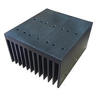 Carlo Gavazzi RHS11267D Heat Sinks ຕູ້ລົມຜ່ານກວ້າງຜົວພາຍ, ຄວາມຕ້ອງການຄວາມຮ້ອນ 0.54 C/W a. 150 W, ຄວາມກວ້າງ x ຄວາມສູງ x ຄວາມລຶບ = 112 x 125 x 67 mm, ເໝາະສົມສໍາລັບການຕິດຕັ້ງ SSR ເທົ່າໜຶ່ງ ຫຼື ຫຼາຍຕົວ