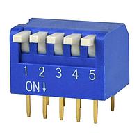 Same Sky (formerly CUI Devices) DS02C-254-1L-05BE ສະຫນັບ DIP Switch, SPST, 2.54 pitch, ຕົວກະທົບສູງ, ພື້ນລົງຮູບກ້ອງ, ຂາຍາວ, 5 ຕຳແໜ່ງ, ສີຟ້າ