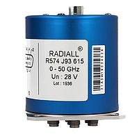 Radiall R574833605 ອິນ​សະຕິກ RF Switch ICs SP6T Terminated Ramses SMA2.9 40GHz Latching Indicators 28Vdc D-sub connector