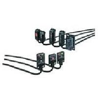 Omron Automation and Safety E3T-SR24 2M ອຸປະກອນສັນເຊື່ອມແສງຟໍໂຕເອເລັກທຣິກ 20CM RETRO D/ON PNP 2M CBL