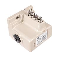 Omron Automation and Safety VB-4241 ສະຫນັບສະຫນູນ Limit Switches 4 ROLLER PLNGRS 2 C ONDUIT