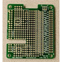 Twin Industries 3.14-1 ແຜ່ນທົດລອງ Protoboard / Breadboard ສໍາລັບໂຄງການຮາດແວ Raspberry Pi A+ ແລະ B+ ຂອງຮາດແວ. ຂະໜາດ HAT (65mm x 56.5mm).